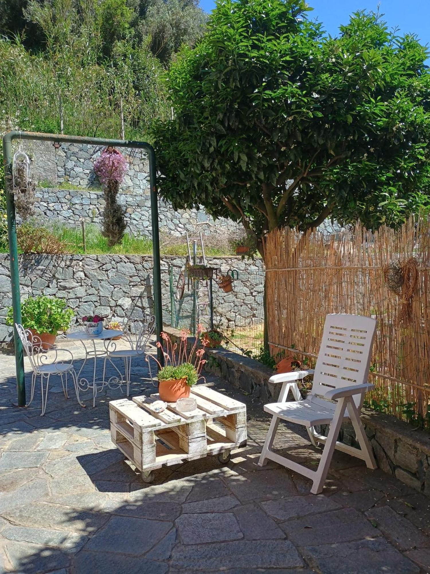 La Casa Dei Due Aranci Villa Albisola Superiore Eksteriør billede