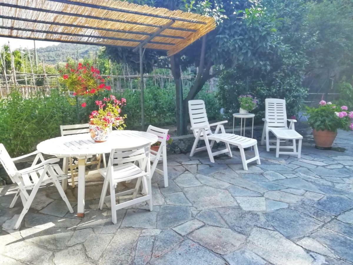 La Casa Dei Due Aranci Villa Albisola Superiore Eksteriør billede
